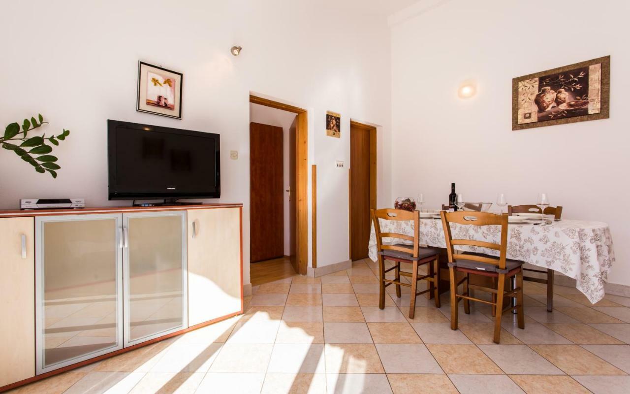 Apartments Luka Baška Εξωτερικό φωτογραφία