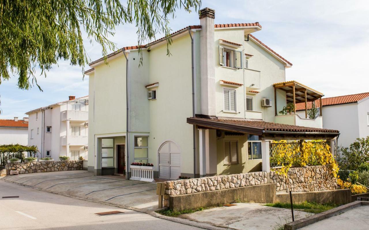 Apartments Luka Baška Εξωτερικό φωτογραφία