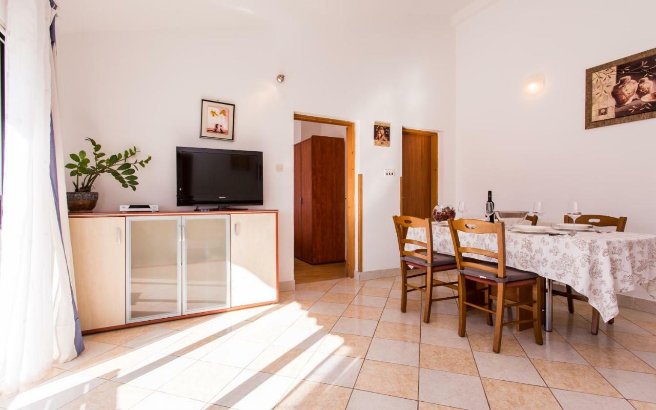 Apartments Luka Baška Εξωτερικό φωτογραφία